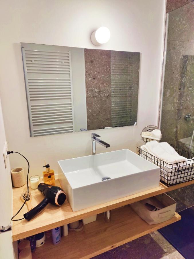 Traditional Chic, High Ceilings' Apt Aircos And Garage Antwerpen Bagian luar foto